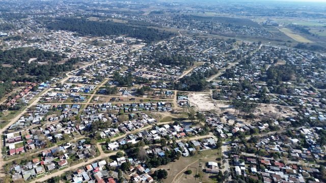 Vista aérea del desarrollo y su entorno, Aires de Lomas, fotografía 7
